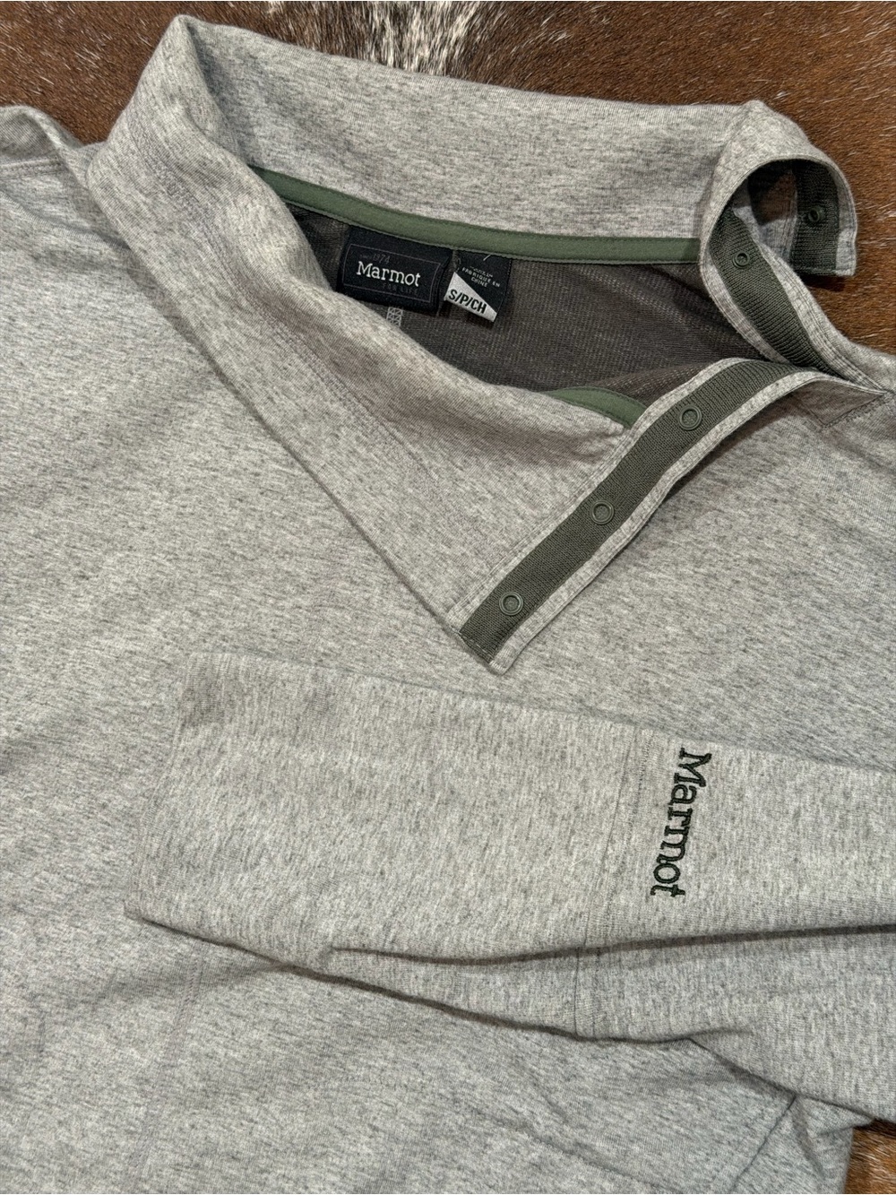 Marmot Women’s Gray Snap-Neck Pullover Size Small
